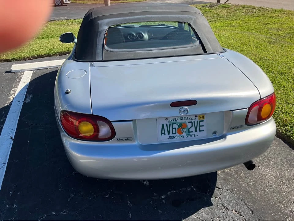 1999 Mazda NB MX-5 Miata - Image 5 of 6