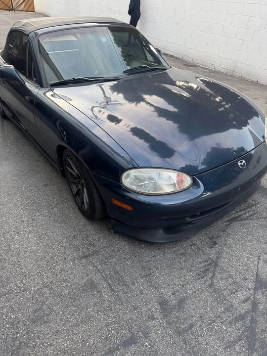 1999 Mazda NB MX-5 Miata - Image 2 of 9