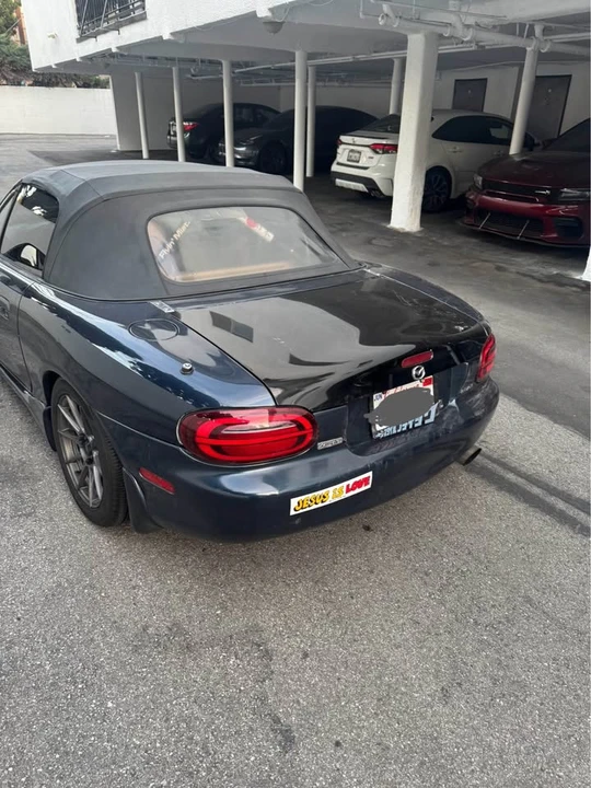 1999 Mazda NB MX-5 Miata - Image 5 of 9