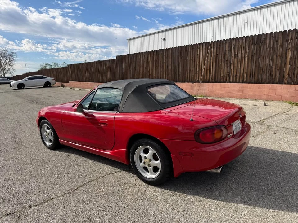 1999 Mazda NB MX-5 Miata - Image 3 of 12