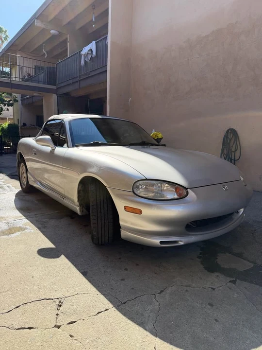 1999 Mazda NB MX-5 Miata - Image 5 of 17