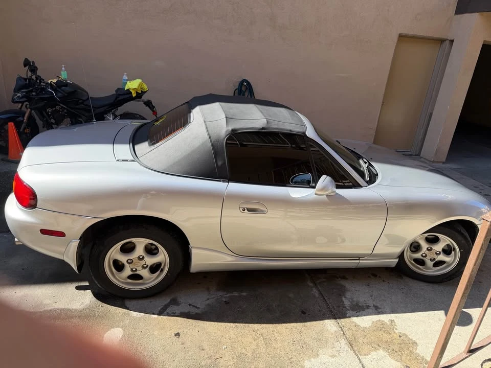 1999 Mazda NB MX-5 Miata - Image 4 of 17