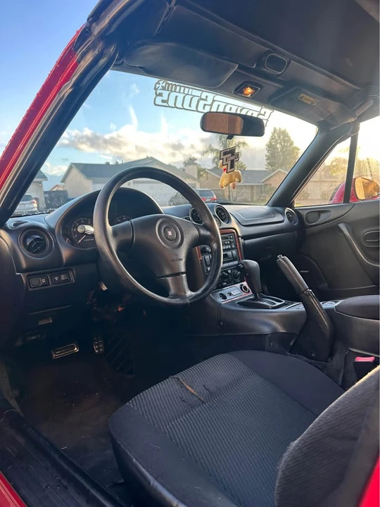 1999 Mazda NB MX-5 Miata - Image 6 of 8