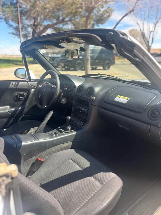 1999 Mazda NB MX-5 Miata - Image 5 of 7
