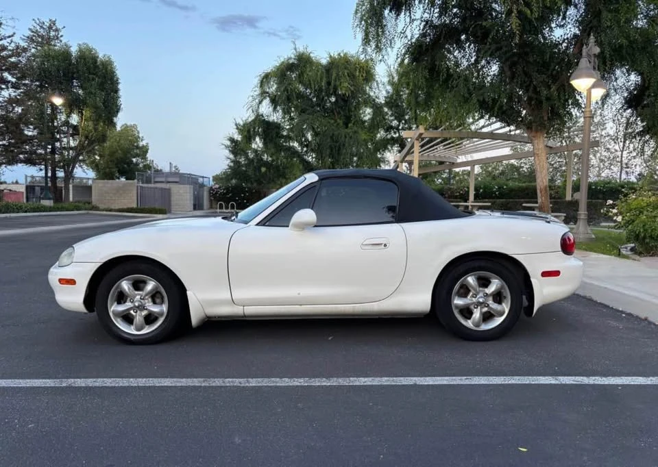 1999 Mazda NB MX-5 Miata - Image 5 of 17