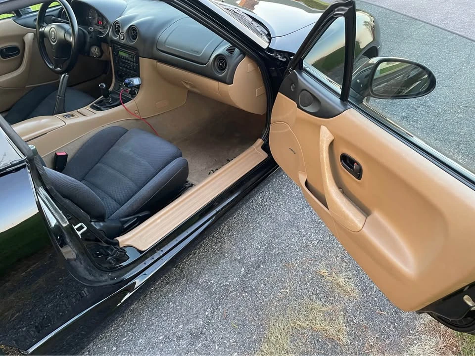 1999 Mazda NB MX-5 Miata - Image 9 of 12