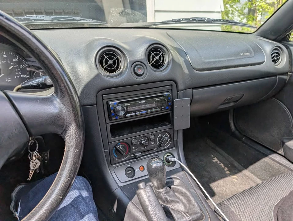 1999 Mazda NB MX-5 Miata - Image 3 of 10