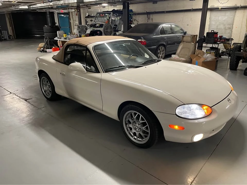 1999 Mazda NB MX-5 Miata - Image 2 of 14