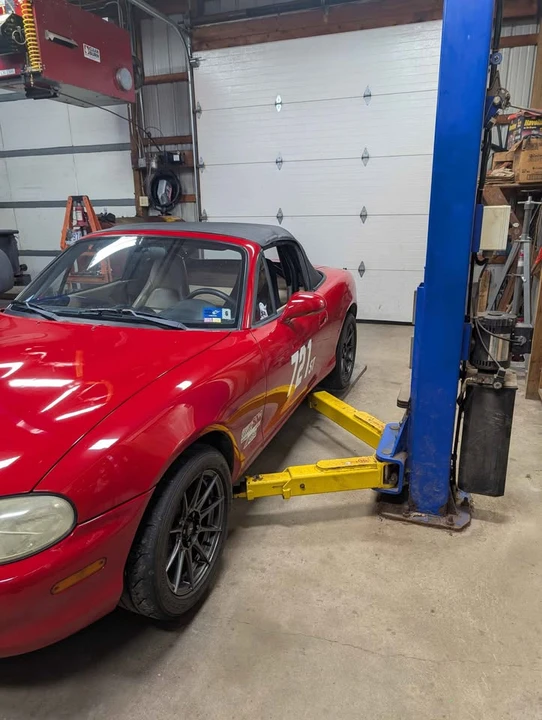 1999 Mazda NB MX-5 Miata - Image 13 of 20