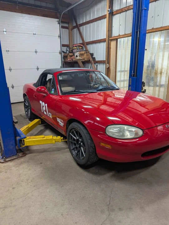 1999 Mazda NB MX-5 Miata - Image 11 of 20