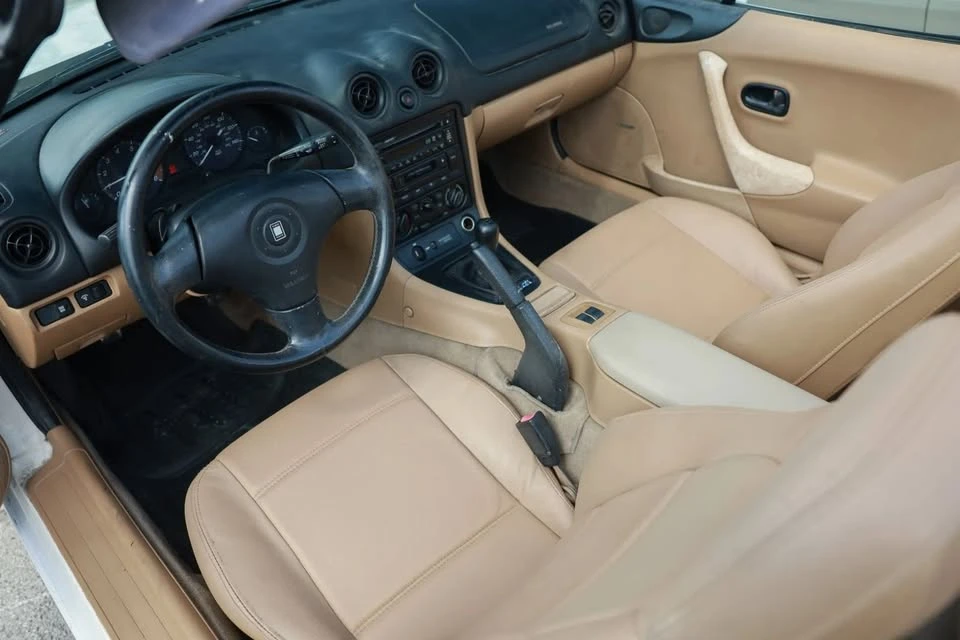 1999 Mazda NB MX-5 Miata - Image 16 of 20