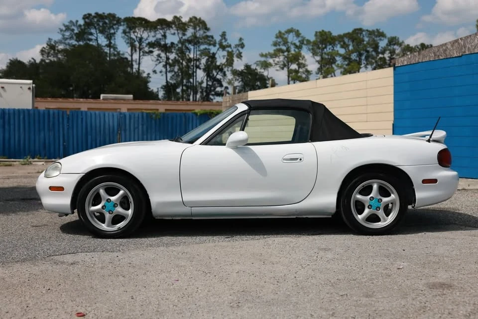 1999 Mazda NB MX-5 Miata - Image 3 of 20