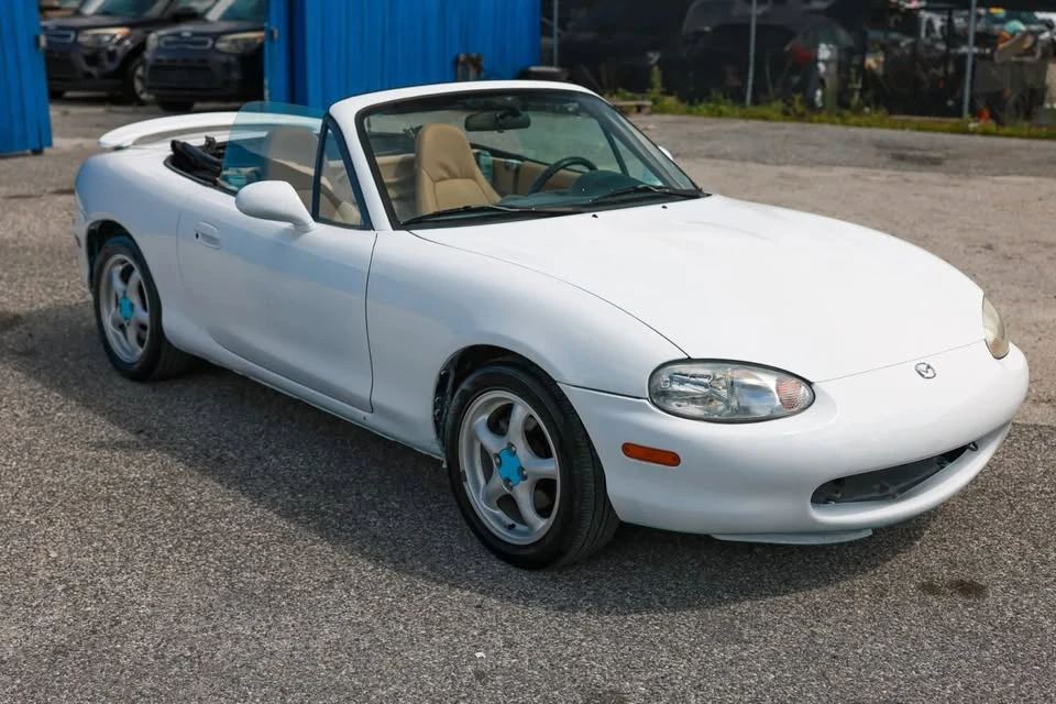 1999 Mazda NB MX-5 Miata - Image 9 of 20