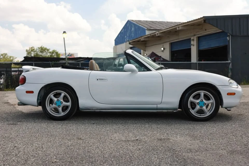 1999 Mazda NB MX-5 Miata - Image 8 of 20