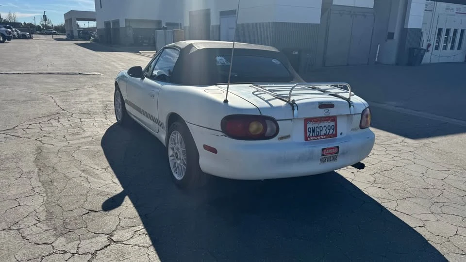 1999 Mazda NB MX-5 Miata - Image 7 of 17