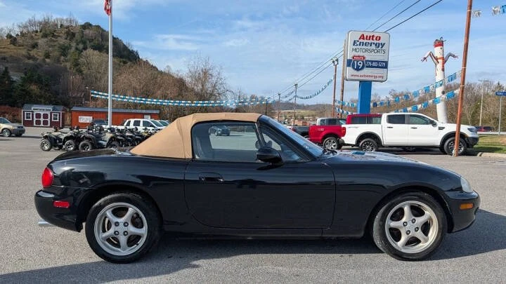 1999 Mazda NB MX-5 Miata - Image 8 of 16