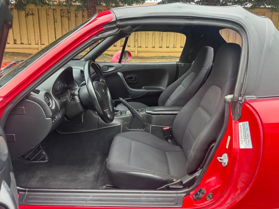 1999 Mazda NB MX-5 Miata - Image 9 of 18