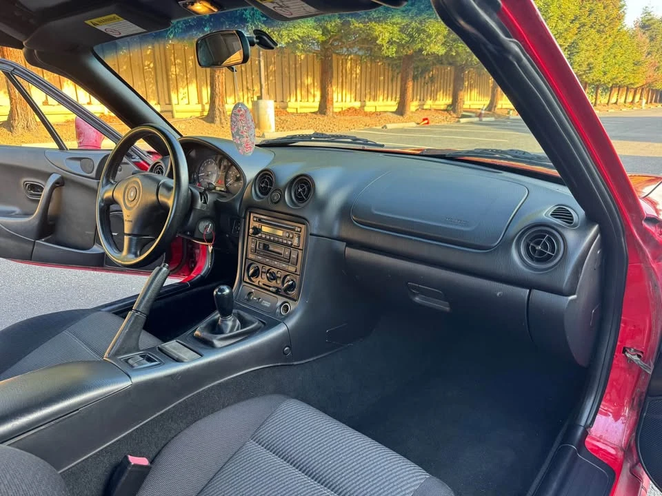 1999 Mazda NB MX-5 Miata - Image 12 of 18
