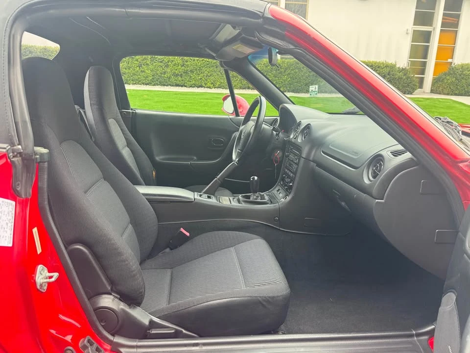 1999 Mazda NB MX-5 Miata - Image 10 of 18