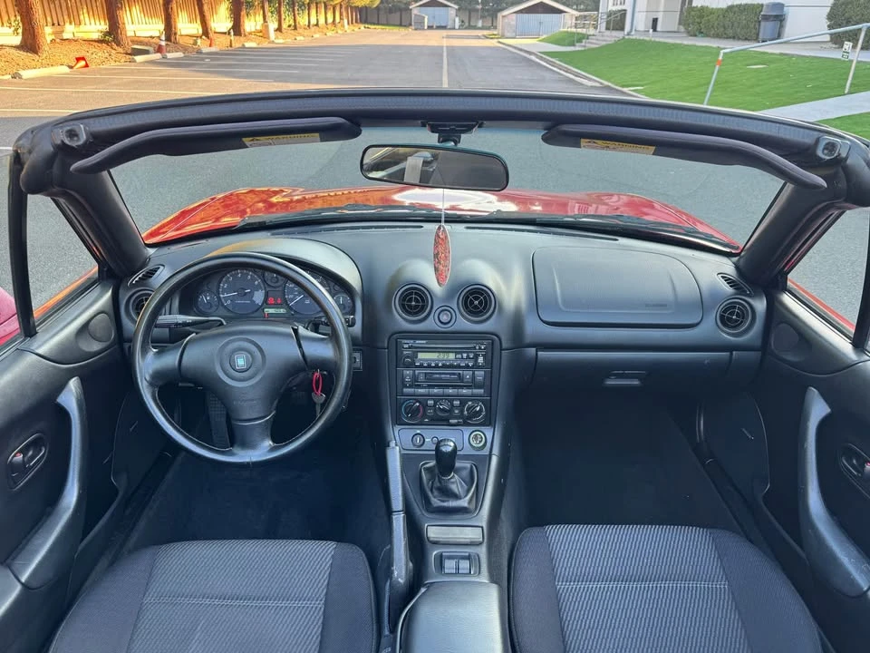 1999 Mazda NB MX-5 Miata - Image 11 of 18