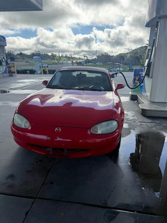 1999 Mazda NB MX-5 Miata - Image 2 of 8