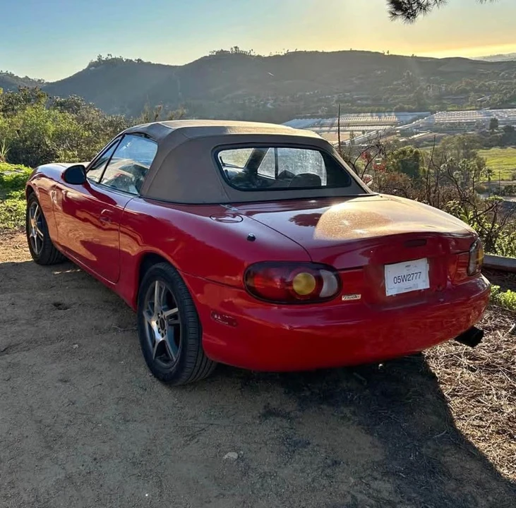 1999 Mazda NB MX-5 Miata - Image 3 of 8