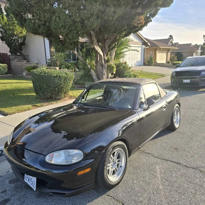 1999 Mazda NB MX-5 Miata - Image 4 of 10
