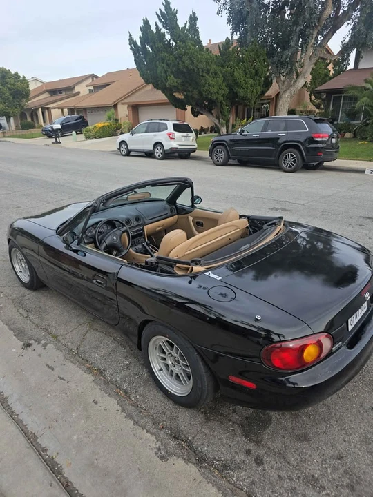 1999 Mazda NB MX-5 Miata - Image 5 of 10