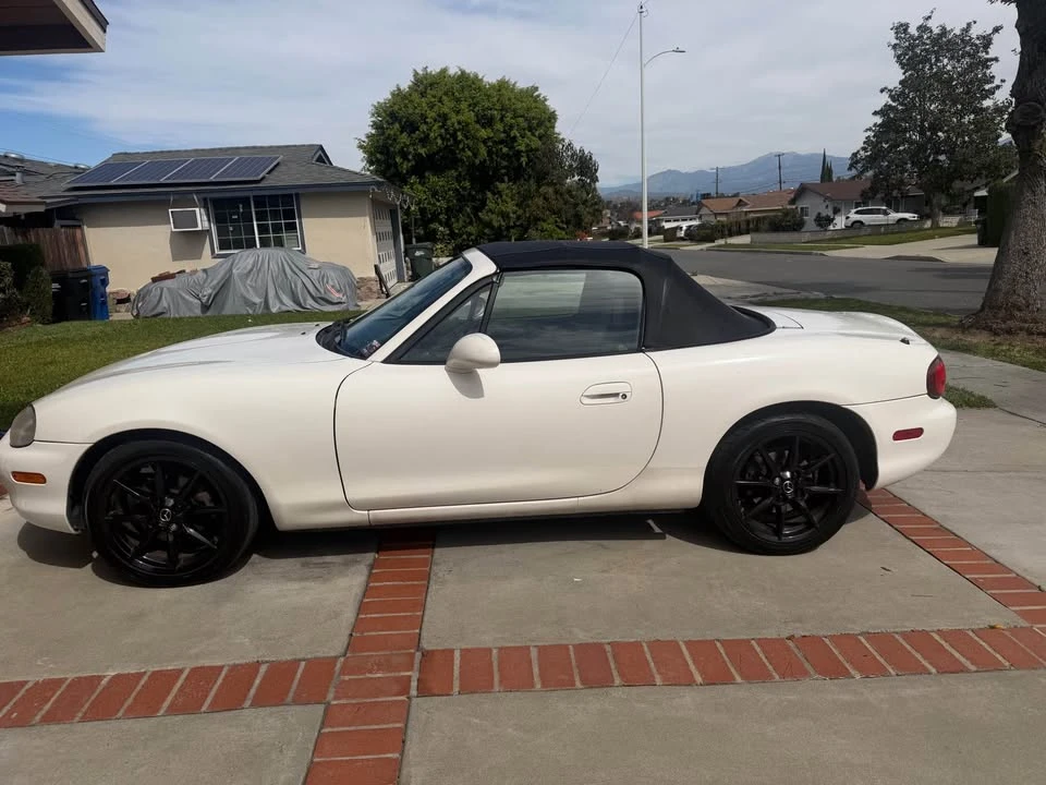 1999 Mazda NB MX-5 Miata - Image 2 of 8