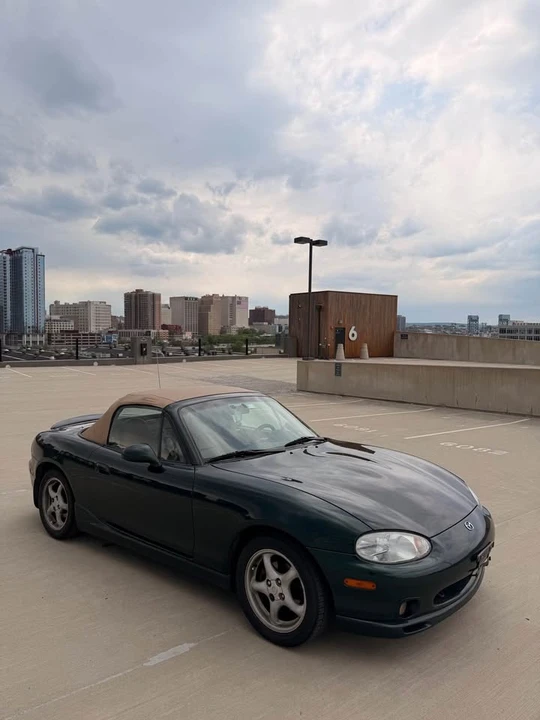 1999 Mazda NB MX-5 Miata - Image 2 of 14