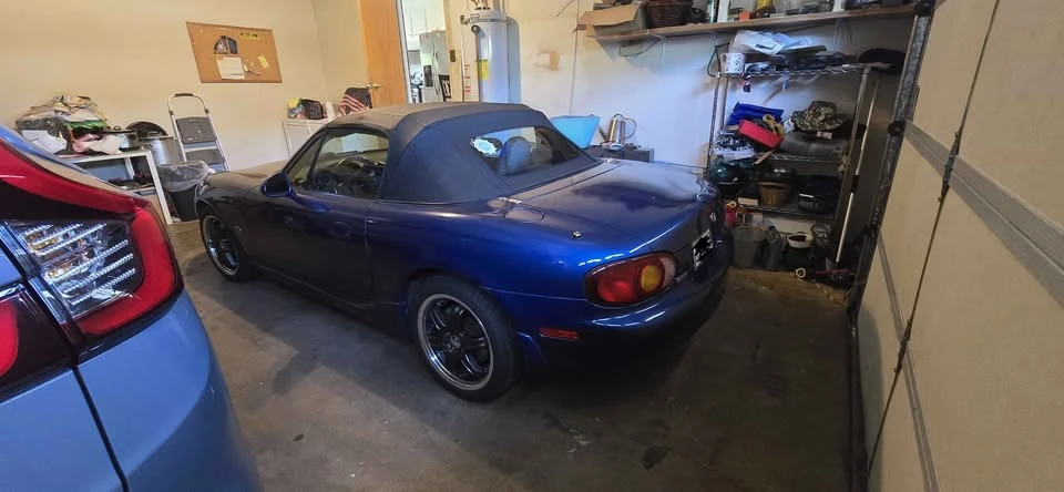 1999 Mazda NB MX-5 Miata - Image 4 of 11