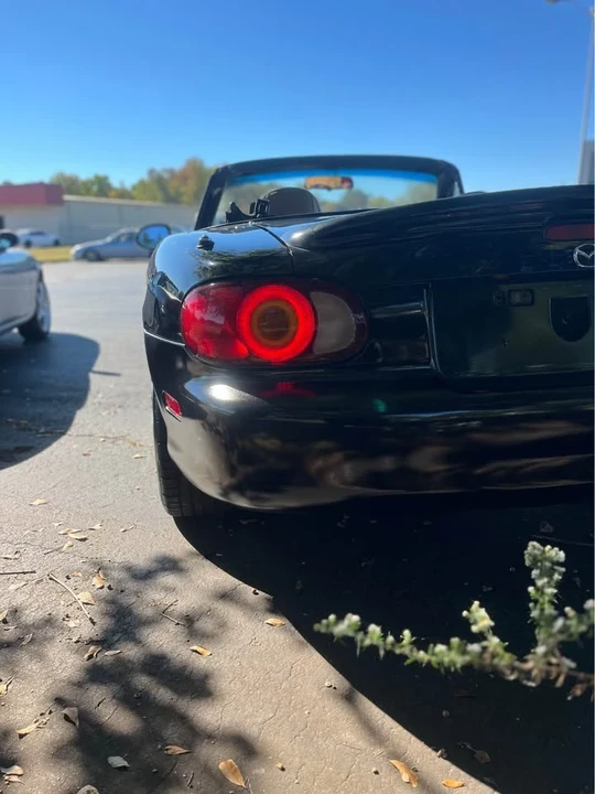 1999 Mazda NB MX-5 Miata - Image 10 of 13