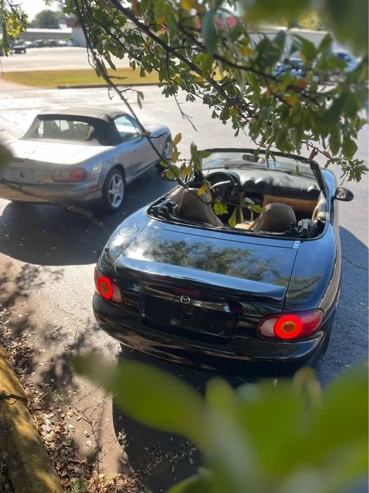 1999 Mazda NB MX-5 Miata - Image 11 of 13