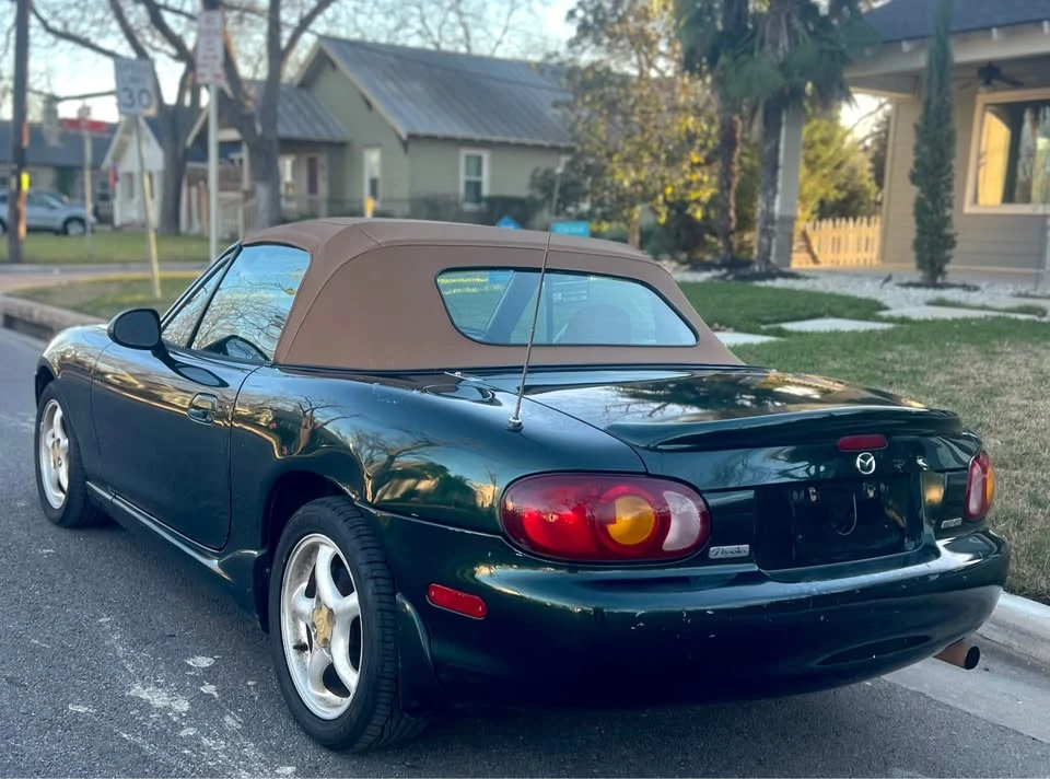 1999 Mazda NB MX-5 Miata - Image 5 of 9