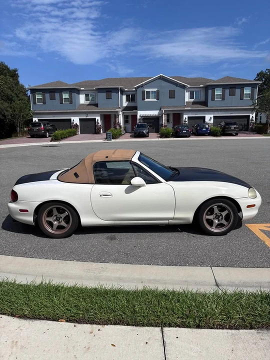 1999 Mazda NB MX-5 Miata - Image 9 of 16
