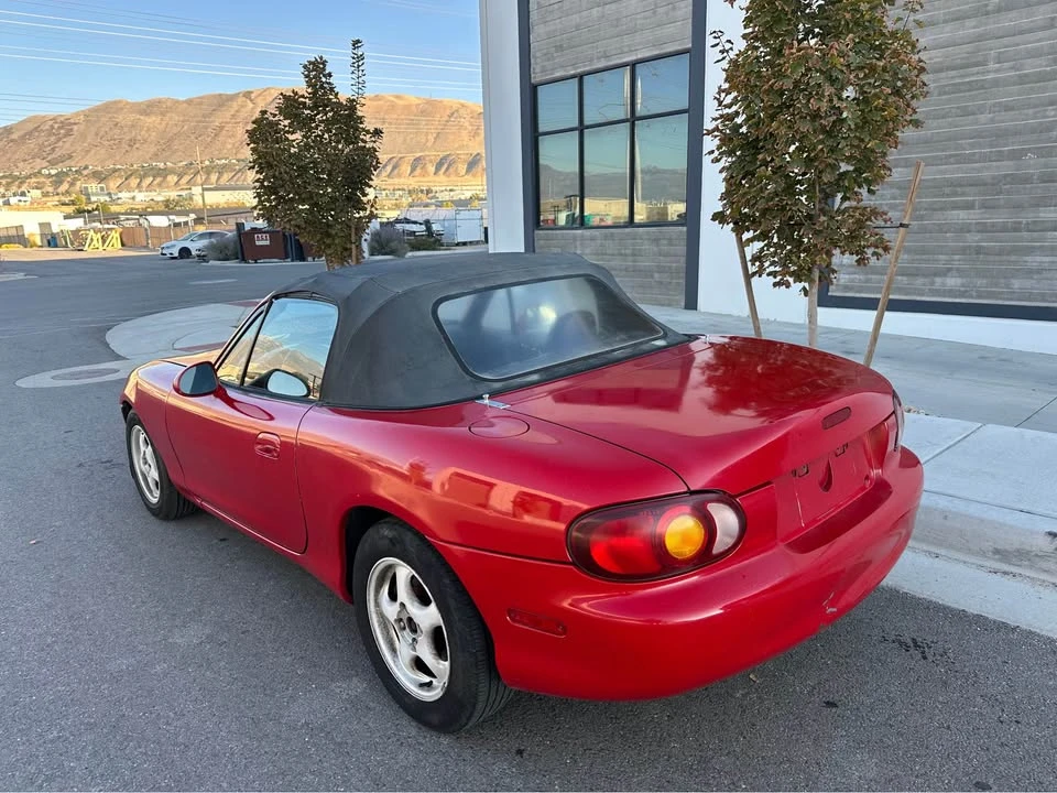 1999 Mazda NB MX-5 Miata - Image 4 of 9