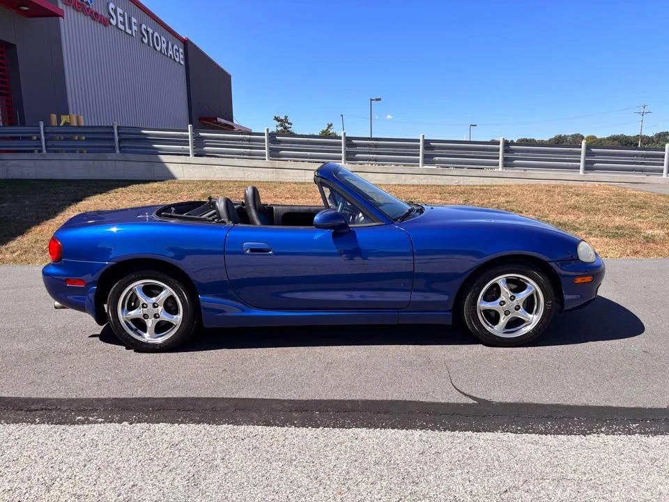 1999 Mazda NB MX-5 Miata - Image 4 of 17