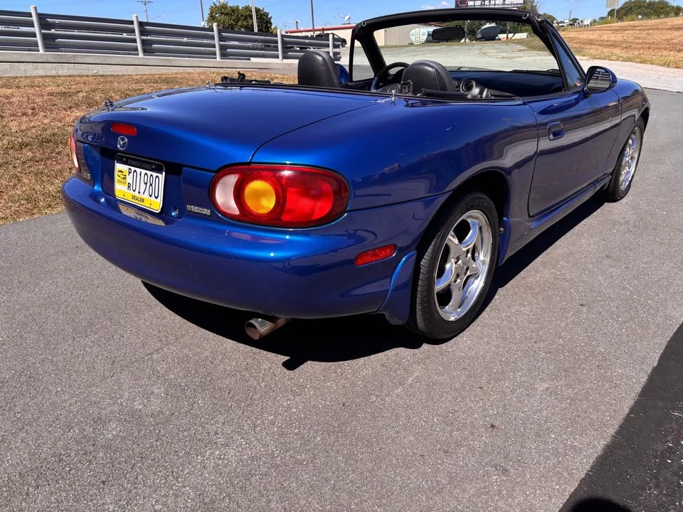 1999 Mazda NB MX-5 Miata - Image 5 of 17