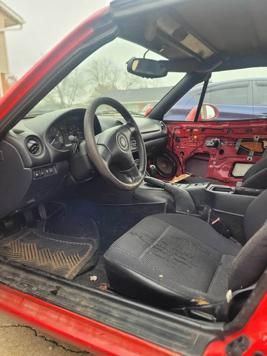 1999 Mazda NB MX-5 Miata - Image 2 of 11