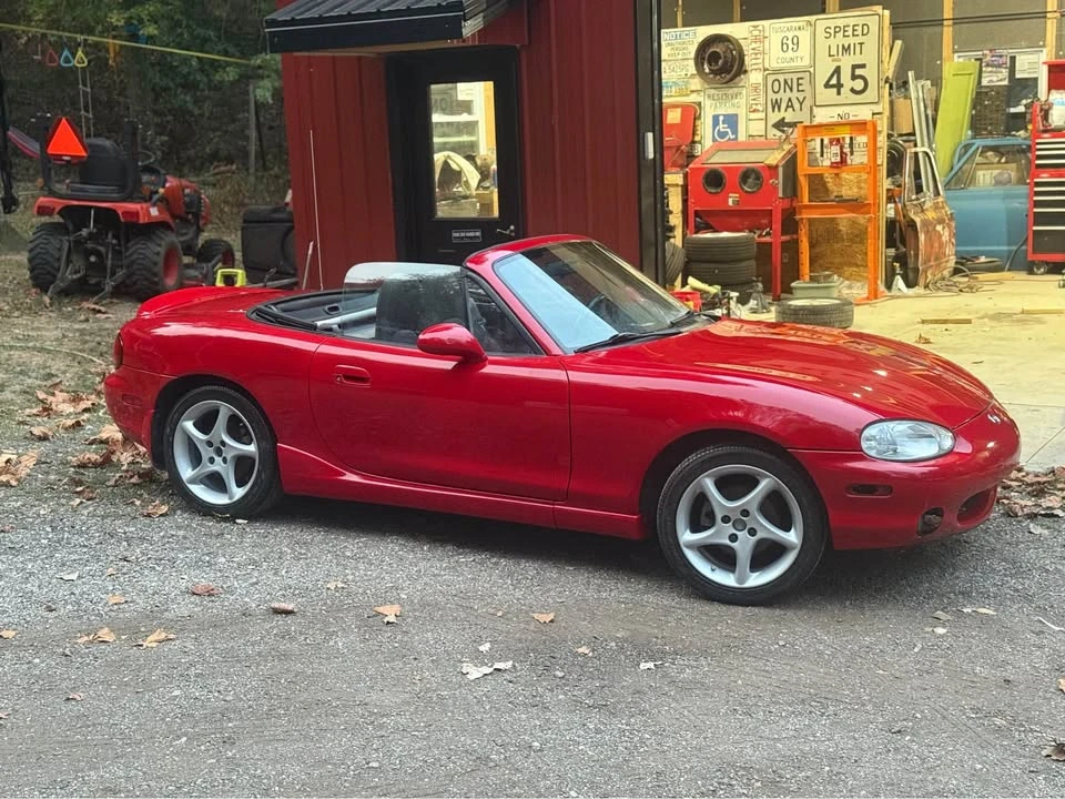 1999 Mazda NB MX-5 Miata - Image 2 of 4