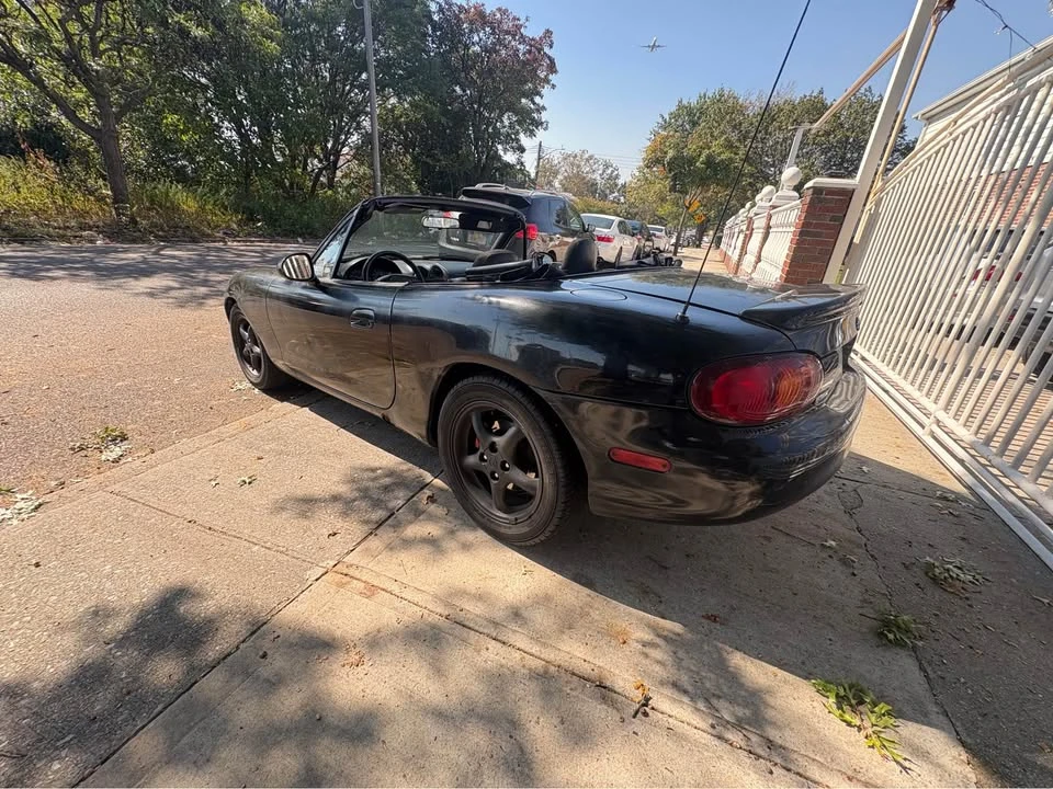 1999 Mazda NB MX-5 Miata - Image 2 of 4
