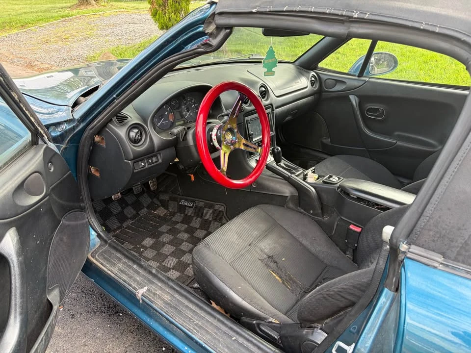 1999 Mazda NB MX-5 Miata - Image 10 of 16