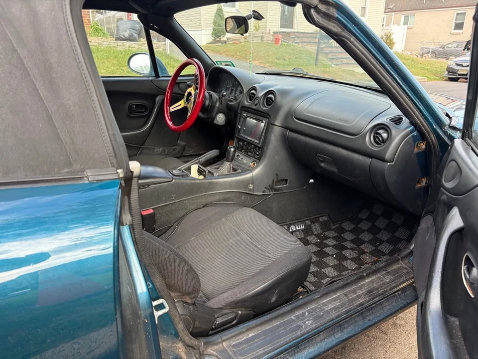 1999 Mazda NB MX-5 Miata - Image 9 of 16