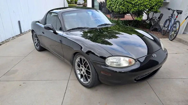 1999 Mazda MX-5 Miata SE