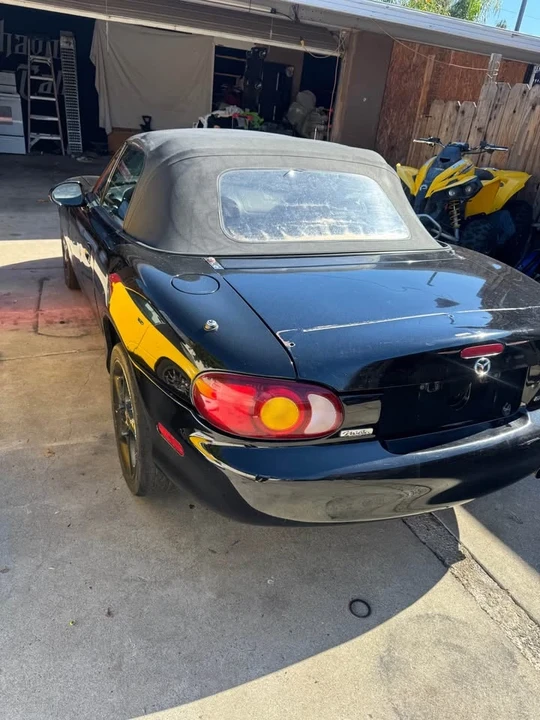 1999 Mazda NB MX-5 Miata - Image 3 of 11