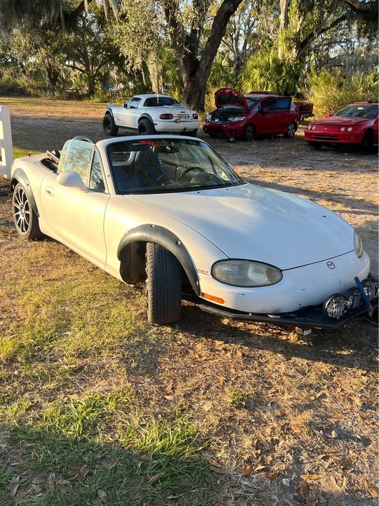 1999 Mazda NB MX-5 Miata - Image 4 of 13
