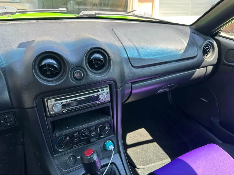 1999 Mazda NB MX-5 Miata - Image 5 of 15