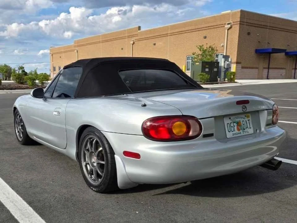 1999 Mazda NB MX-5 Miata - Image 10 of 15