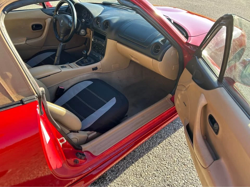 1999 Mazda NB MX-5 Miata - Image 10 of 17