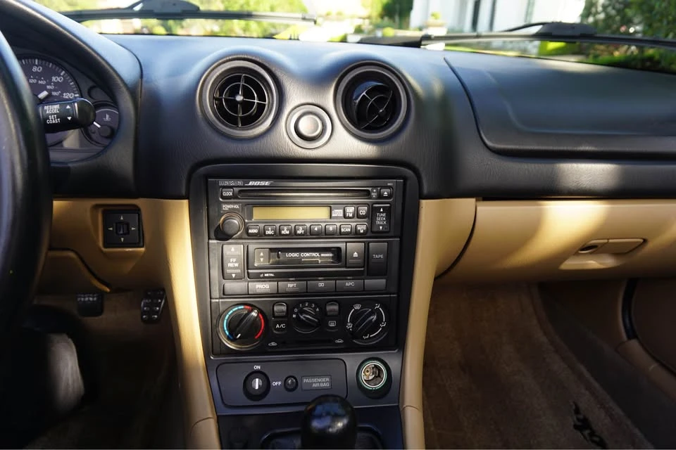1999 Mazda NB MX-5 Miata - Image 17 of 20